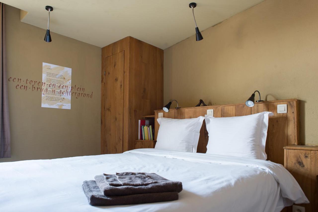 Poeziehotel Surplace - 15 Min Van Pairi Daiza & Industriezone Ghislenghien Bever Exteriör bild